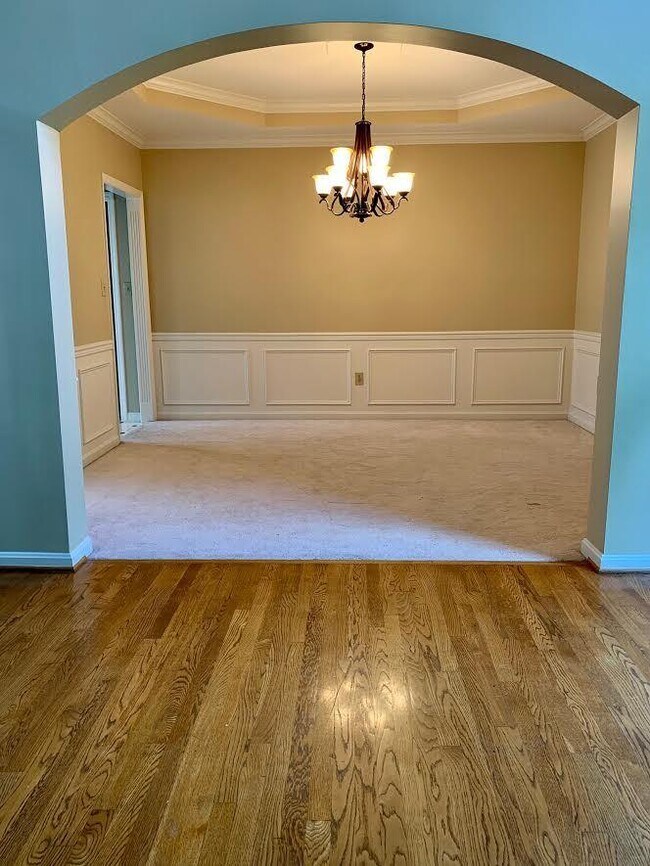 Building Photo - 4057 Whitewater Dr