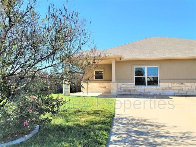 Building Photo - 4865 Deep Drive