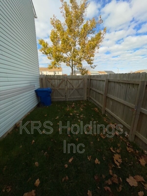Foto del edificio - 3538 woodburne Dr