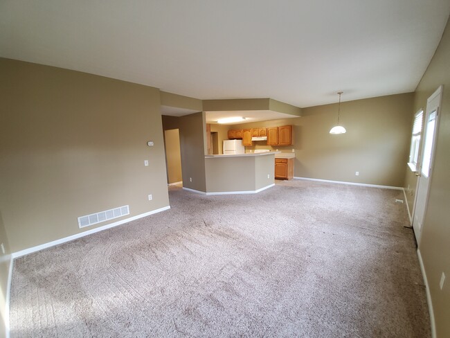 Dining Room - 138 Wagnalls Ct