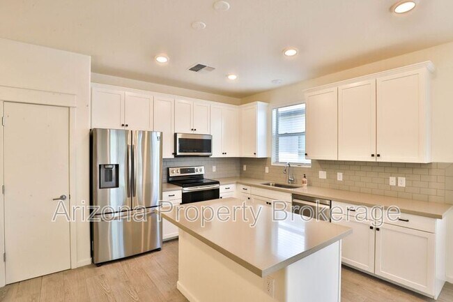 Building Photo - 300 N Gila Springs Blvd