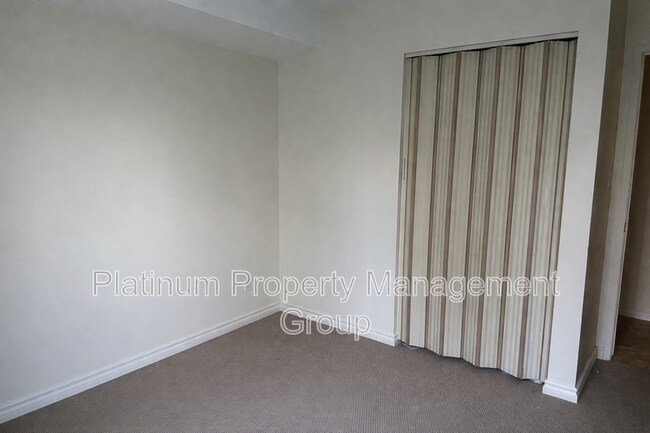 Photo du bâtiment - 923-923 3 Ave NW