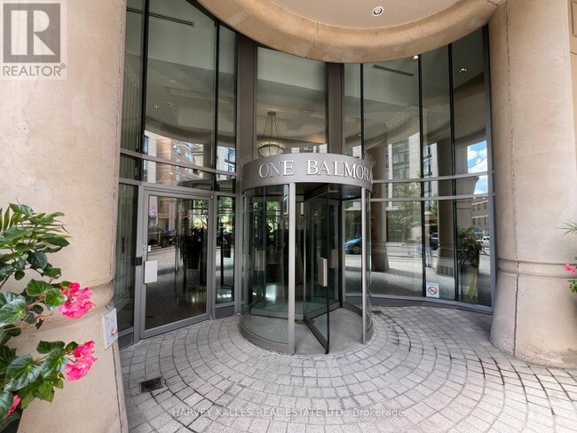 Photo du bâtiment - 1 Balmoral Ave