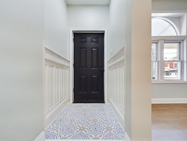 Building Photo - Amazing renovated house for rent