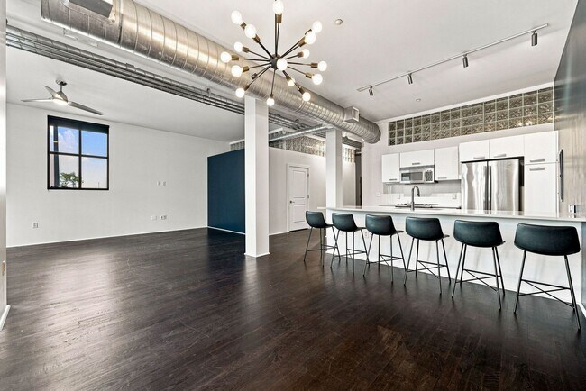 Foto del edificio - 3100 Huron St