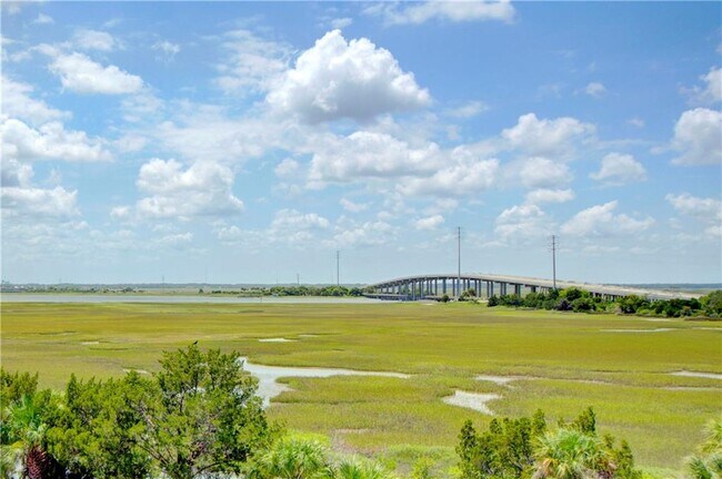 Foto del edificio - 10 Marina Dr