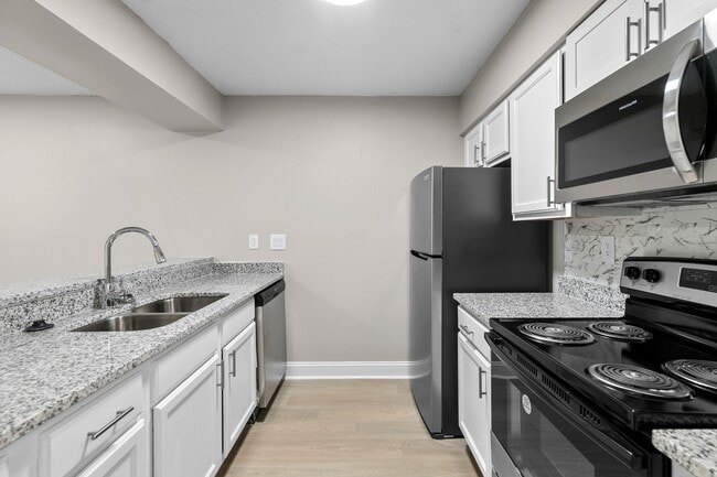 Interior Photo - The Landing on Emerald Pointe