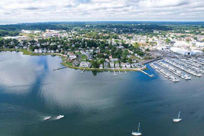Building Photo - 34 Shorefront Park