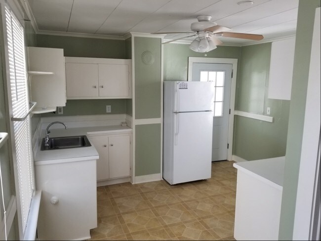 Building Photo - 286 Hazard Ave