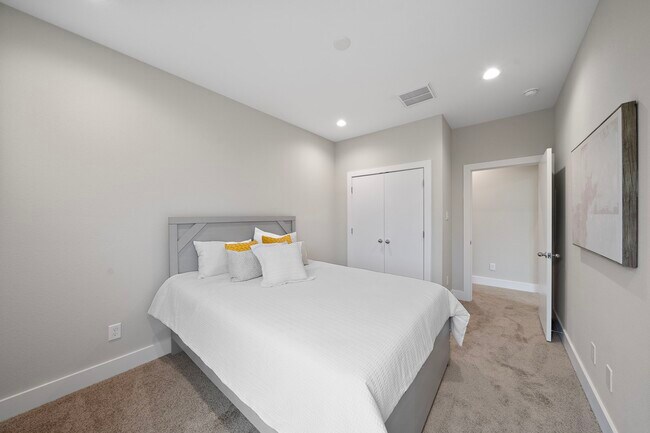 Foto del edificio - 8670 Easthaven Blvd