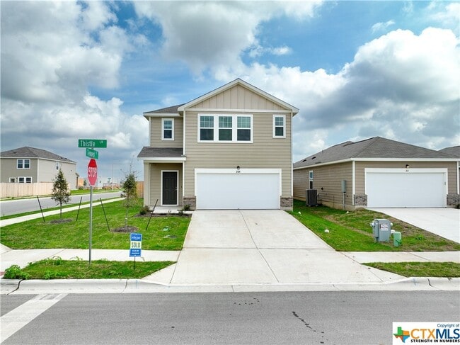 Building Photo - 220 Thistle Ln