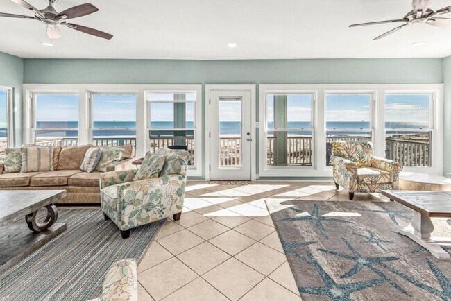 Building Photo - 243 Dune Dr
