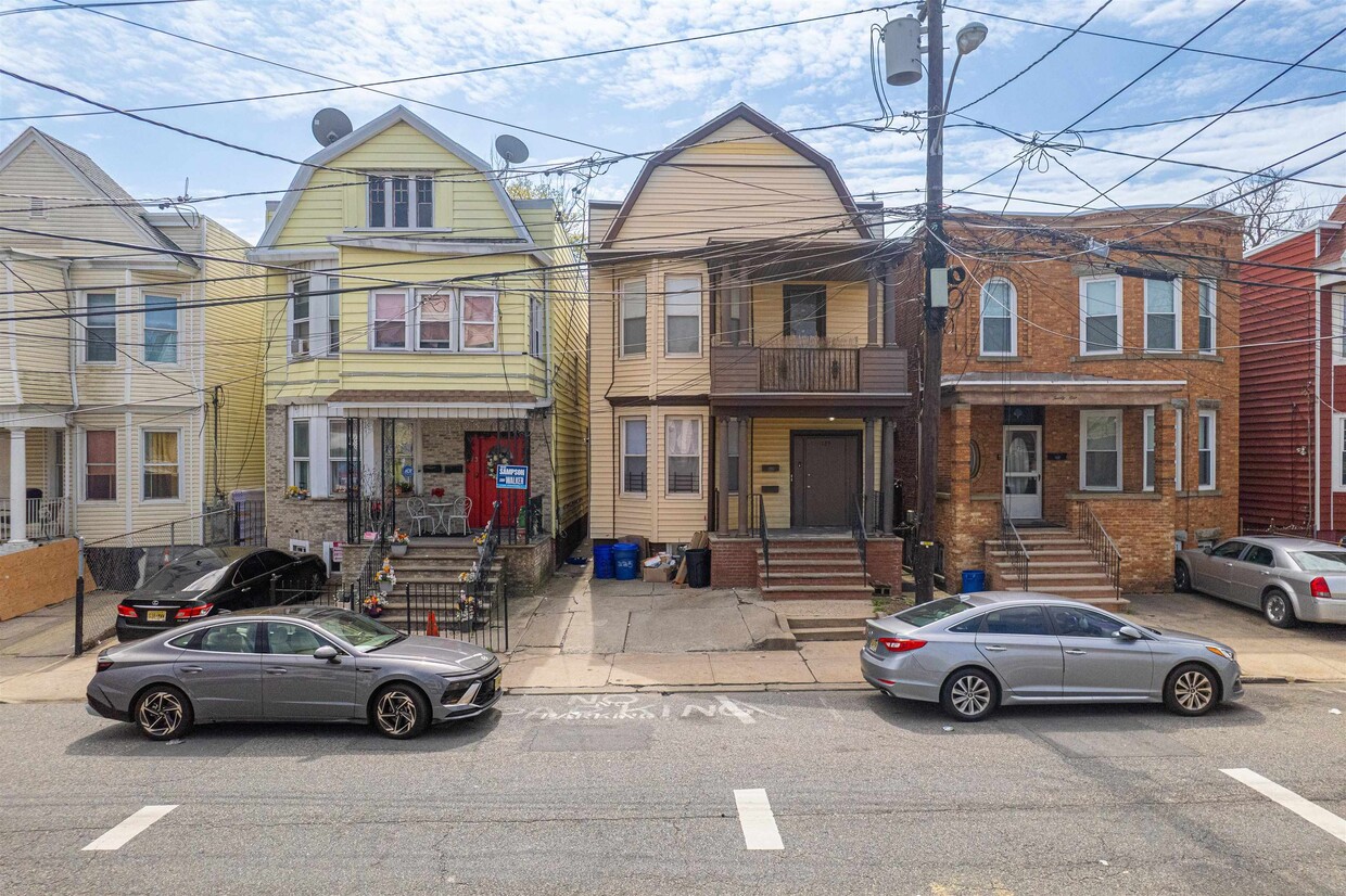 Foto principal - 225 Wilkinson Ave