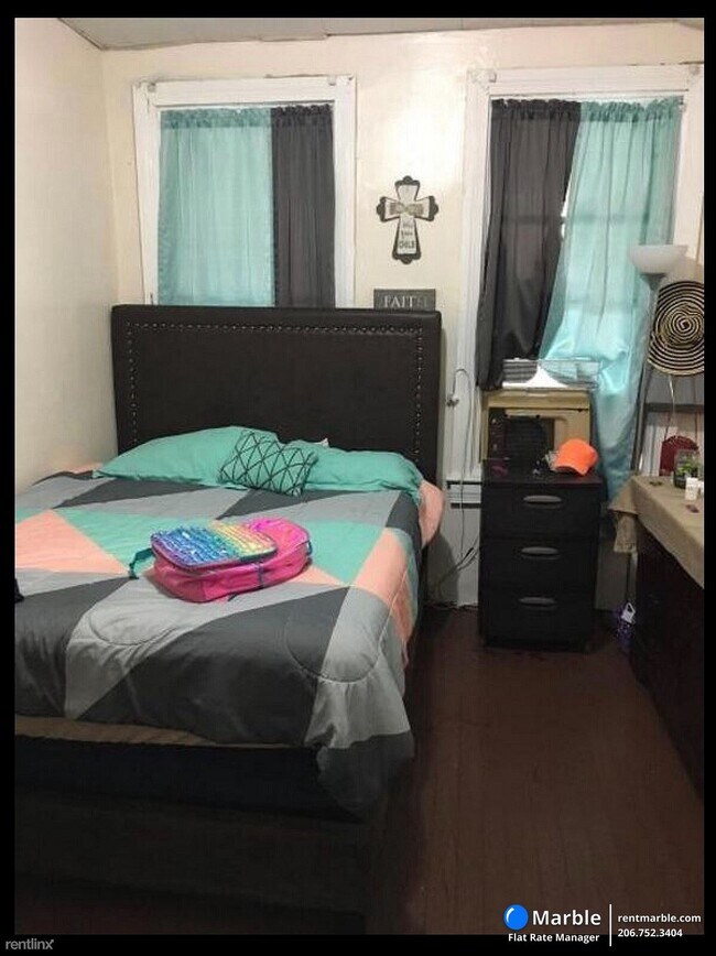 Building Photo - 4 br, 1 bath House - 436 E Prospect St Flo...