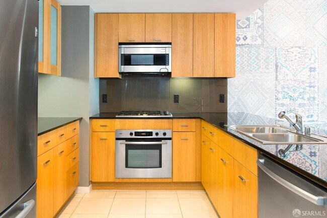 Foto del edificio - 355 1st St