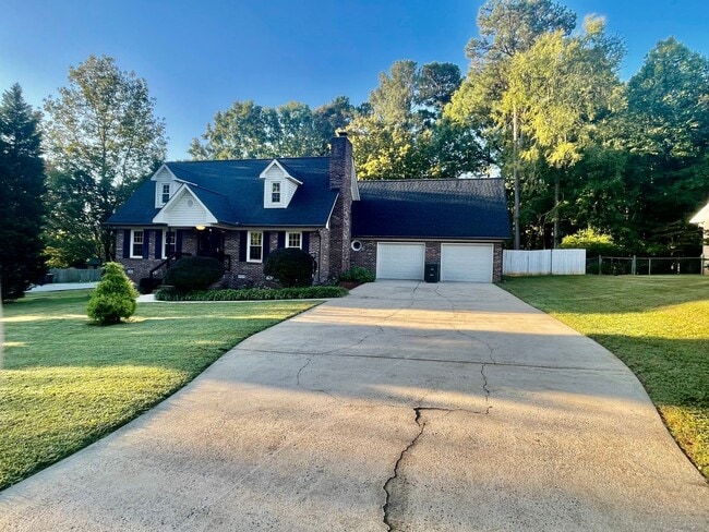 Building Photo - Welcome to this stunning 3-bedroom, 2.5-ba...
