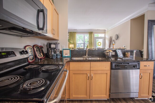 2HAB,2BA,-1034SF, The Seaport - Harbour Breeze Luxury Lifestyle Apartments