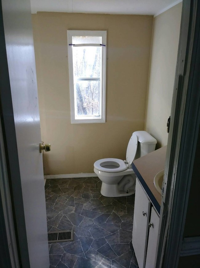 Building Photo - 424 Doe Trl