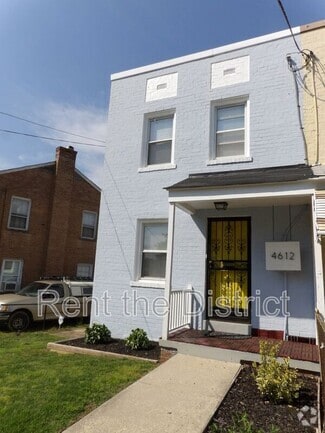 Building Photo - 4612 Bass Pl SE