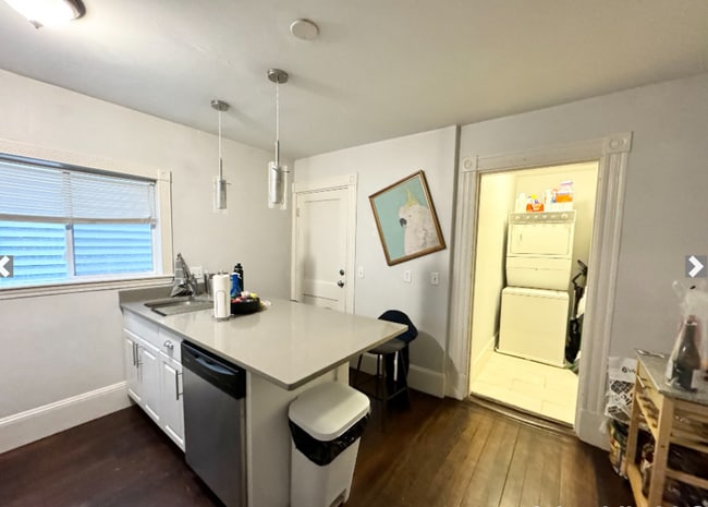 Building Photo - 31 Rawson St