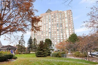 Building Photo - 2155 Burnhamthorpe Rd W