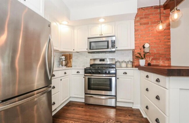 Foto del edificio - 3868 Belmont St