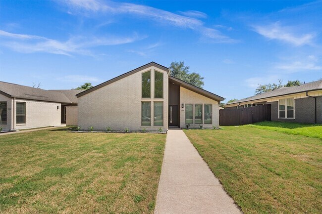 Foto del edificio - 2114 Trellis Pl