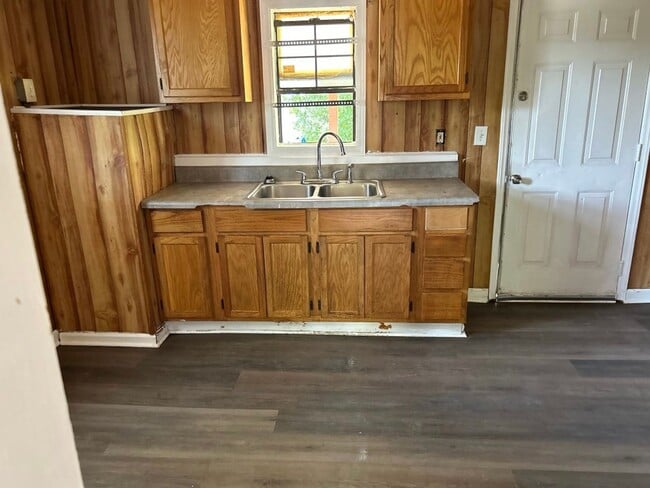 Photo - 2 Bedroom 1 Bath Home Available in High Po...