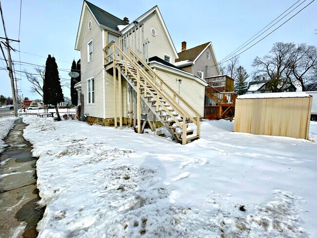 Building Photo - 402 E JACKSON St