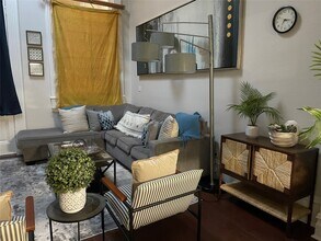 Building Photo - 2118 The Strand