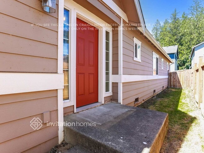 Building Photo - 7411 19th Pl SE