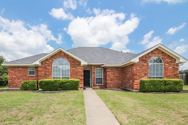 Building Photo - 321 Sondra Way