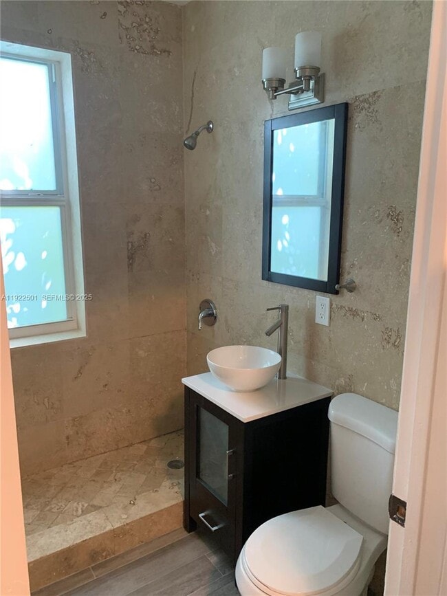 Foto del edificio - 712 SW 56th Ave