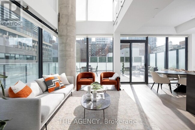 Building Photo - 161 Roehampton Ave