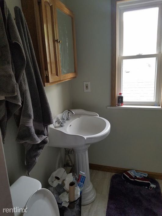 Foto del edificio - 5 br, 2 bath House - 416 N 4th St