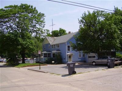 Building Photo - 216 Elm St