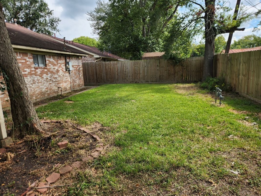 Building Photo - 107 Kelly Ln