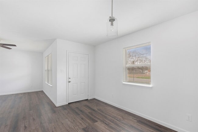 Building Photo - 6721 Madrid St