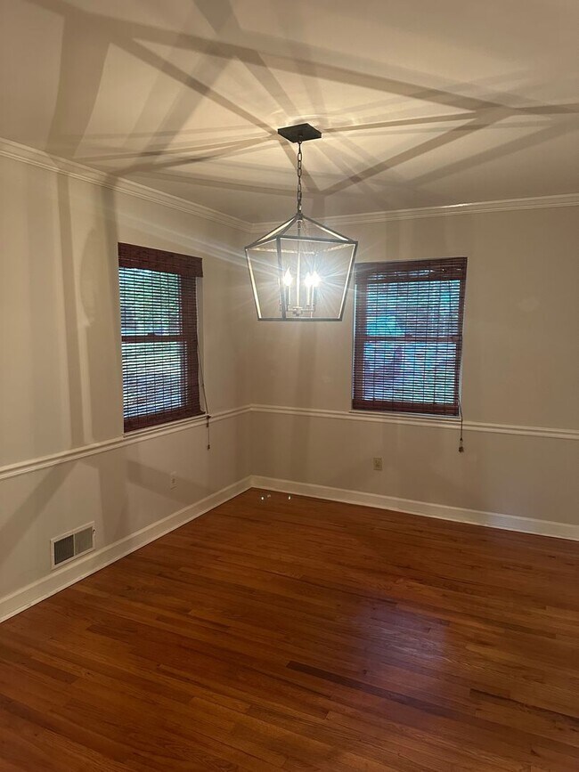 Foto del edificio - Single Family Ranch in Downtown Gainesville