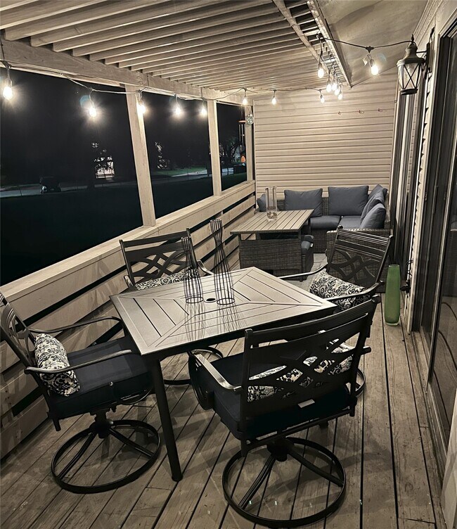 Foto del edificio - 164 April Point Dr N