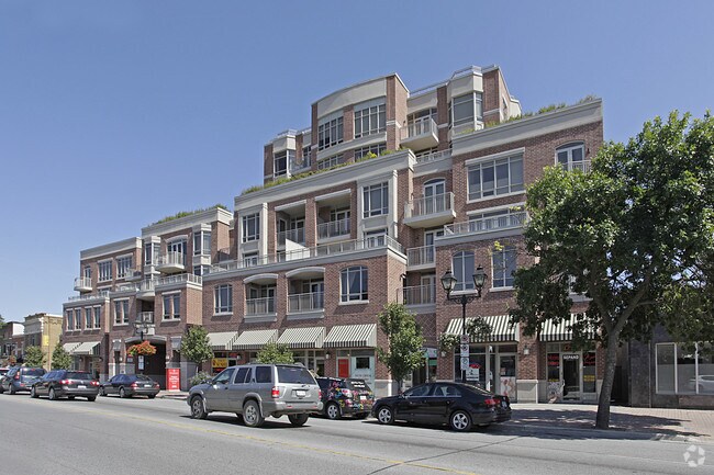 Foto principal - Tridel Renaissance Of Historic Richmond Hill