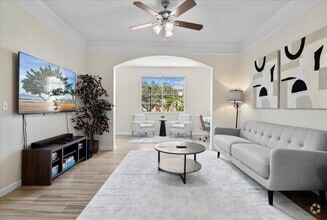 Building Photo - 5203 Myrtlewood Cir E