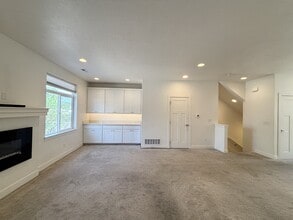 Building Photo - 3883 Komenda Ct