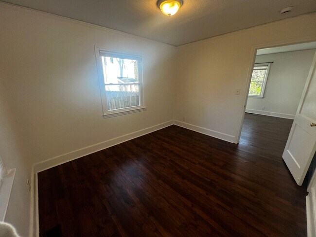 Building Photo - Charming 2 Bedroom Home Minutes from Downtown Greenville