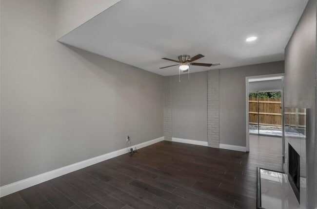 Building Photo - 1448 Weiler Blvd