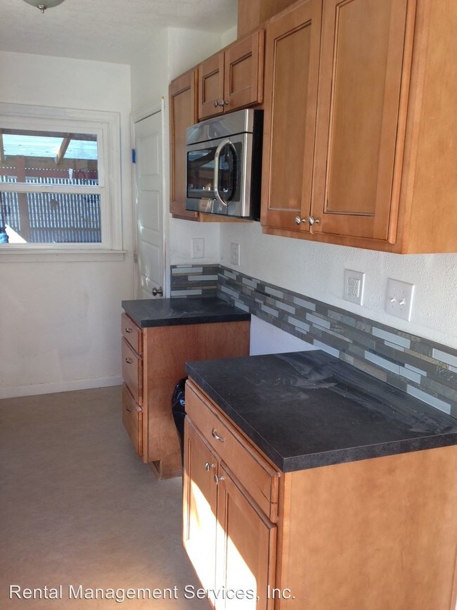 Foto del edificio - 9807 N Smith St