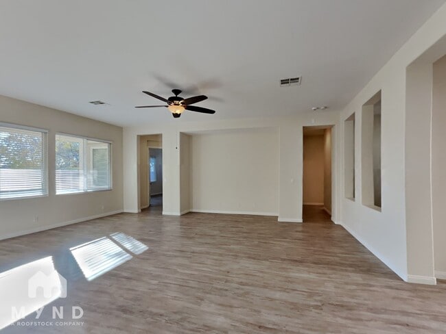 Building Photo - 6524 Greenlet Ave