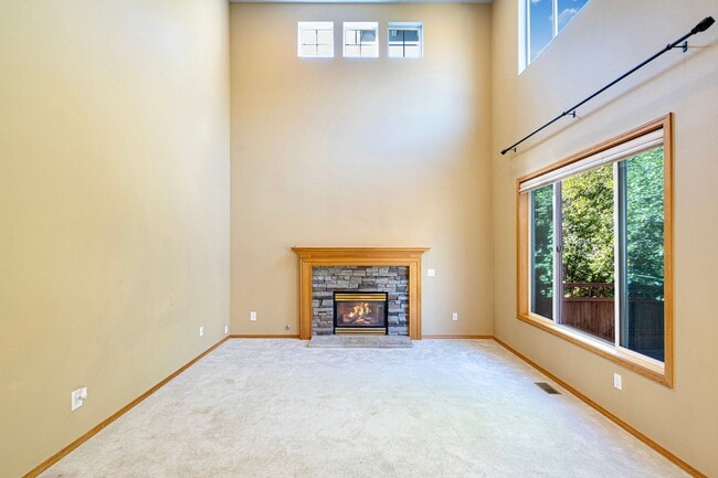 Building Photo - 18328 10th Dr SE