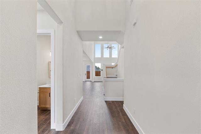 Foto del edificio - 5702 Barkridge Dr