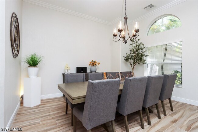Foto del edificio - 3510 Lakemont Dr